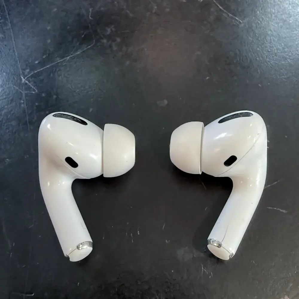 Apple AirPods Pro 1st Gen A2084 Lightning Case + Box Good Used Condition